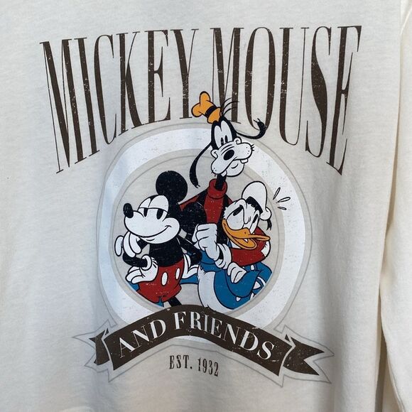 Disney Mickey Mouse, long sleeve shirt with side sleeve appliqué. Size XL - Picture 11 of 11